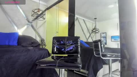 Yiyo online show from 02-22-25, 12:40