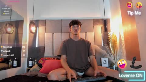 yizus_bonz online show from 12-12-24, 06:14