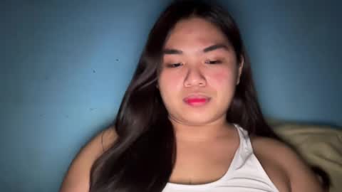 Snapshot of yllanahard chatting on 12-22-24, 10:47 yllana love online show from 12-22-24, 10:47