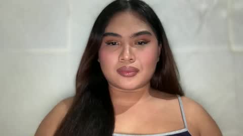 Snapshot of yllanahard chatting on 10-31-25, 12:06 yllana love online show from 10-31-25, 12:06