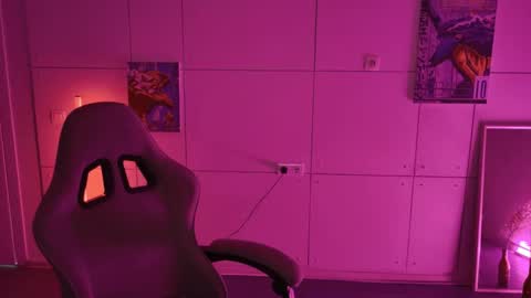 Snapshot of yoka_paradoxxx chatting on 12-18-25, 05:24 yoka_paradoxxx online show from 12-18-25, 05:24