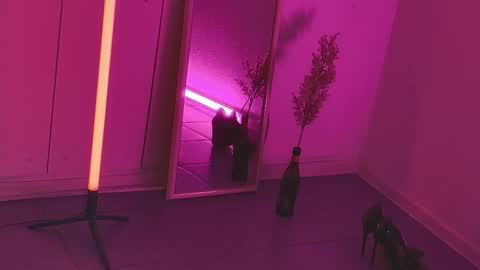 Snapshot of yoka_paradoxxx chatting on 12-23-25, 05:05 yoka_paradoxxx online show from 12-23-25, 05:05