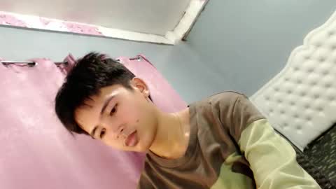 Snapshot of yokai24 chatting on 04-12-26, 10:31 yokaii online show from 04-12-26, 10:31
