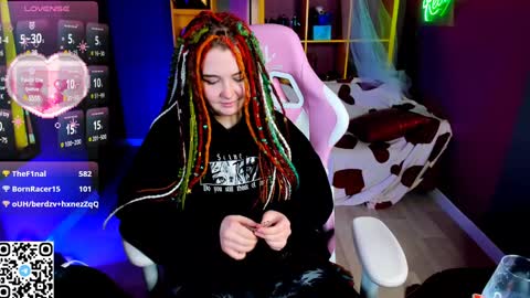 Snapshot of yoki_shizuko chatting on 02-06-25, 07:18 Yoki online show from 02-06-25, 07:18