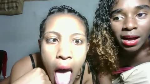 yolandrina05 online show from 09-11-25, 01:44