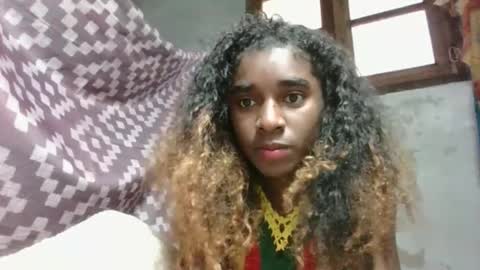 yolandrina05 online show from 09-14-25, 01:32