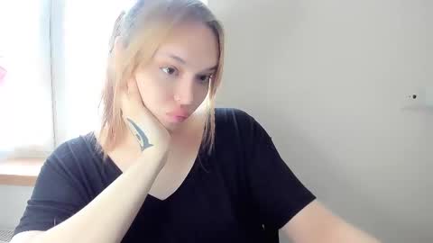 yomoyoo online show from 02-20-25, 01:19