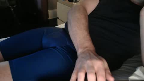 yorkiemanuk online show from 11-02-25, 07:55