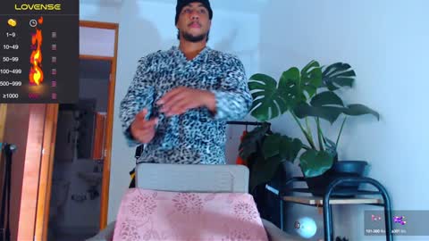 Enzo online show from 01-14-25, 11:53