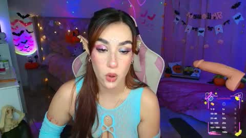 Ana online show from 10-22-25, 05:19