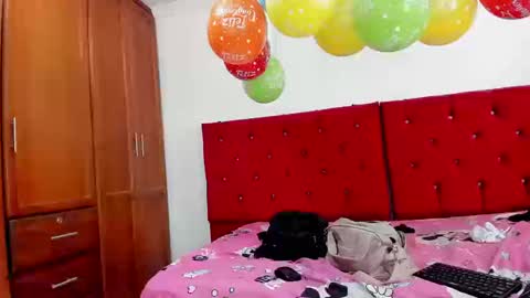  Annie  Elizabeth online show from 09-23-25, 03:37