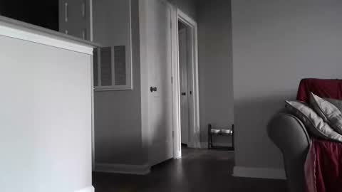 Snapshot of youneverknowimight2 chatting on 10-15-25, 06:30 kindahorny online show from 10-15-25, 06:30