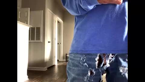 Snapshot of youneverknowimight2 chatting on 10-21-25, 05:35 kindahorny online show from 10-21-25, 05:35