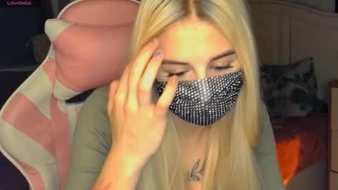 Snapshot of your___barbie chatting on 01-11-25, 12:22 Barbie online show from 01-11-25, 12:22