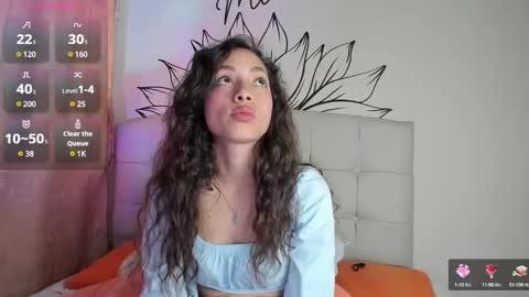 Snapshot of your_beck chatting on 12-12-24, 09:58 mia3 online show from 12-12-24, 09:58