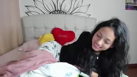 Snapshot of your_beck chatting on 02-23-25, 07:55 mia3 online show from 02-23-25, 07:55