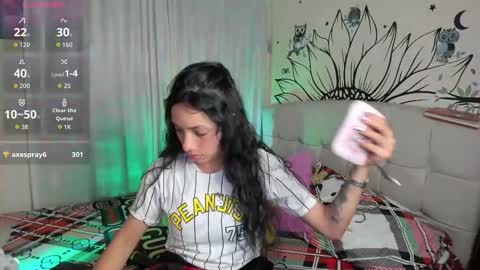 Snapshot of your_beck chatting on 10-23-25, 05:29 mia3 online show from 10-23-25, 05:29