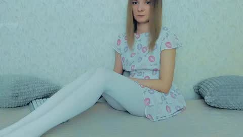 Lily online show from 01-12-25, 05:13