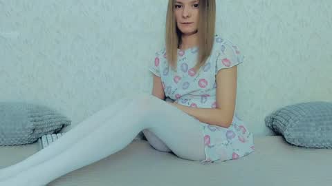 Lily online show from 01-12-25, 11:17