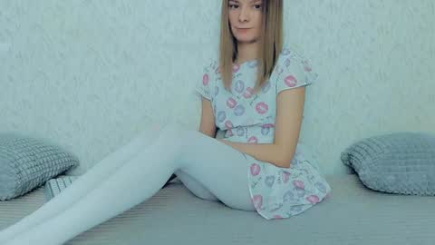 Lily online show from 01-18-25, 07:17