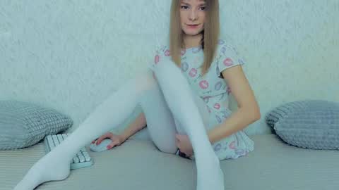 Lily online show from 01-22-25, 05:05