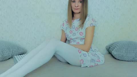 Lily online show from 01-22-25, 12:38