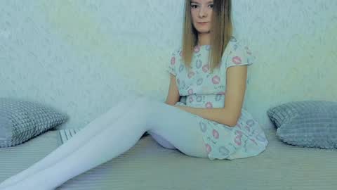 Lily online show from 02-03-25, 12:57