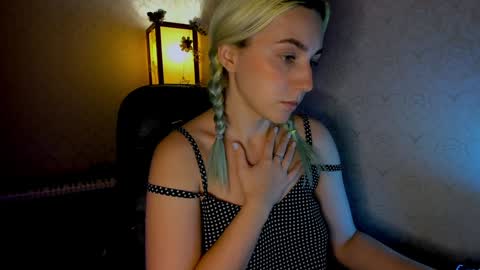 Snapshot of your_godesses chatting on 12-26-24, 06:01 Cora online show from 12-26-24, 06:01