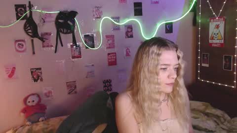 Your Horny Friends online show from 11-01-25, 02:19