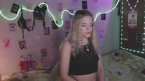 Your Horny Friends online show from 11-04-25, 01:43