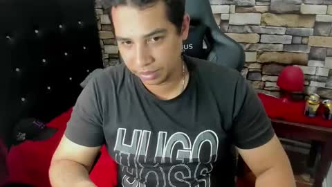 Snapshot of your_hot_friend69 chatting on 02-26-25, 09:27 David online show from 02-26-25, 09:27