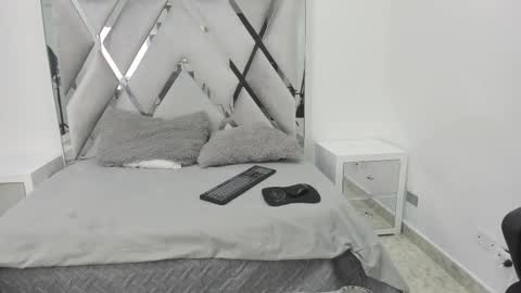 your_lady_milf online show from 02-25-25, 12:24