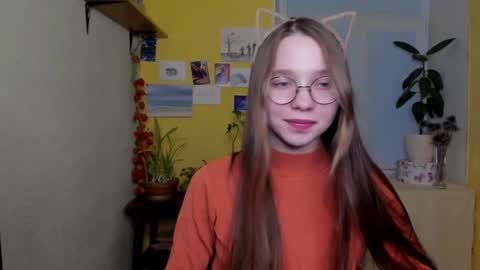 Snapshot of your_leslie chatting on 01-03-25, 03:44 Leslie online show from 01-03-25, 03:44