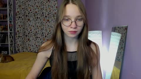 Snapshot of your_leslie chatting on 01-15-25, 06:08 Leslie online show from 01-15-25, 06:08