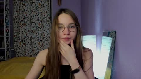 Snapshot of your_leslie chatting on 01-17-25, 04:28 Leslie online show from 01-17-25, 04:28