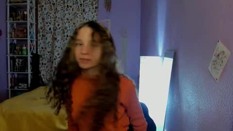 Snapshot of your_leslie chatting on 09-16-25, 09:49 Leslie online show from 09-16-25, 09:49