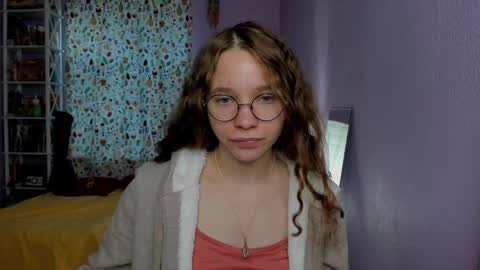 Snapshot of your_leslie chatting on 10-03-25, 04:31 Leslie online show from 10-03-25, 04:31