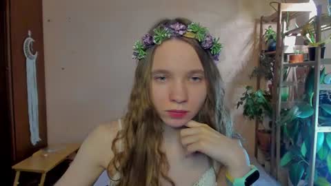 Snapshot of your_leslie chatting on 06-29-26, 05:46 Leslie online show from 06-29-26, 05:46