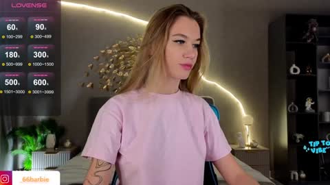 Jessica Loyd online show from 12-10-24, 01:00