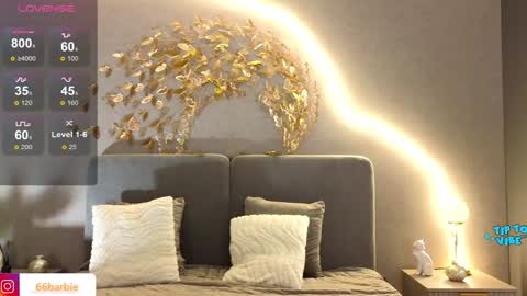 Jessica Loyd online show from 12-14-24, 02:56