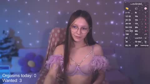 Snapshot of your_princess_kris chatting on 12-25-24, 03:17 Kristina online show from 12-25-24, 03:17