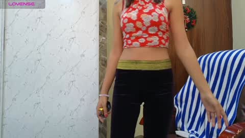 Snapshot of your_priya_77 chatting on 01-12-25, 05:33 sonam online show from 01-12-25, 05:33