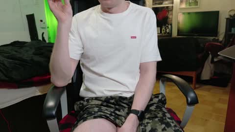 Snapshot of your_secret_johnny chatting on 01-24-25, 12:42 Ben Dover online show from 01-24-25, 12:42