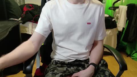 Snapshot of your_secret_johnny chatting on 02-28-25, 06:31 Ben Dover online show from 02-28-25, 06:31