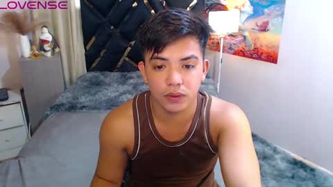 Snapshot of yourasian_bradley chatting on 10-06-25, 05:27 yourasian_bradley online show from 10-06-25, 05:27