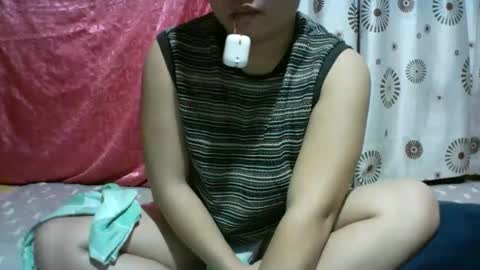 yourasian_lover29 online show from 02-06-26, 12:30