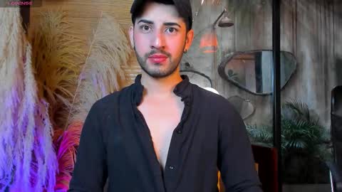 YOURBOYNEXTDOOR online show from 01-11-26, 07:19