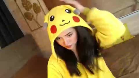 Snapshot of yourdevilsweettsx chatting on 09-16-25, 10:38 JEN  online show from 09-16-25, 10:38