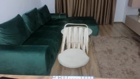 Evelline online show from 02-28-25, 04:20