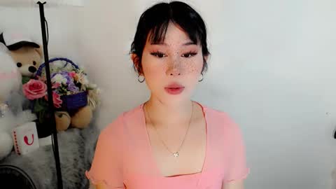 PrettyElla online show from 10-29-25, 02:25